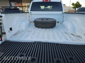 2014 Ram 2500 SLT Crew Cab Medium Bed - miniatura 17