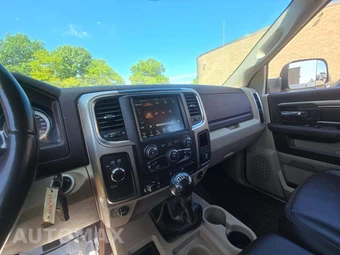 2014 Ram 3500 Big Horn Crew Cab Long Bed - miniatura 10