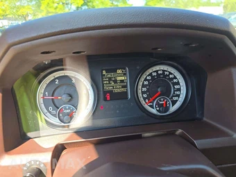 2014 Ram 3500 Big Horn Crew Cab Long Bed - miniatura 9