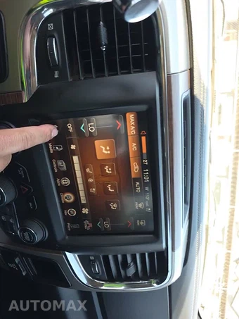 2014 Ram 3500 Laramie Crew Cab Medium Bed - miniatura 34