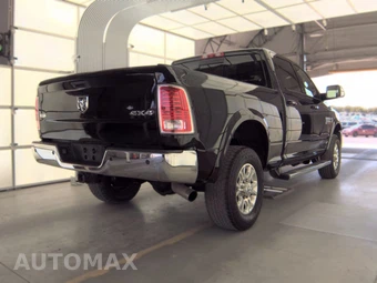 2014 Ram 3500 Laramie Crew Cab Medium Bed - miniatura 4