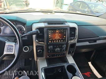 2014 Ram 3500 Laramie Extended Crew Cab Medium Bed DRW - miniatura 11