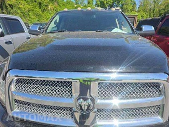 2014 Ram 3500 Laramie Limited Extended Crew Cab Medium Bed - miniatura 2