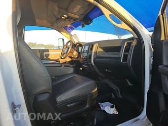 2014 Ram 4500 Cab Chassis Tradesman Regular Cab DRW - miniatura 8