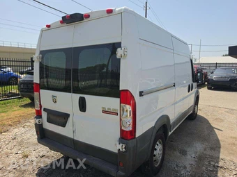 2014 Ram ProMaster 2500 Cargo Van High Roof 136.0" WB – miniatura 3
