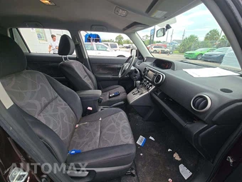 2014 Scion xB – miniatura 18