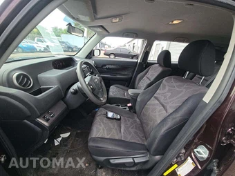 2014 Scion xB – miniatura 6