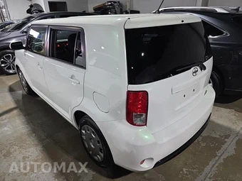 2014 Scion xB Release Series 10.0 – miniatura 6