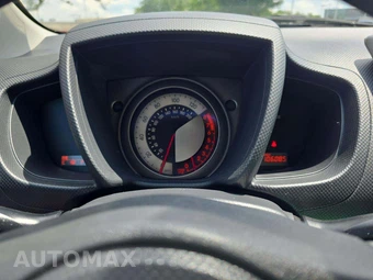 2014 Scion xD - miniatura 9