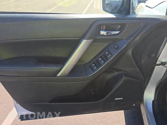 2014 Subaru Forester 2.0XT Touring – miniatura 9