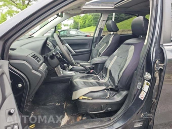 2014 Subaru Forester 2.0XT Touring – miniatura 25