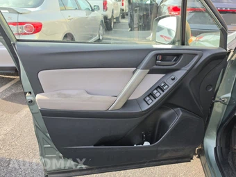 2014 Subaru Forester 2.5i - miniatura 9