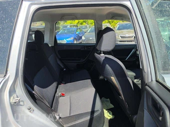2014 Subaru Forester 2.5i – miniatura 16