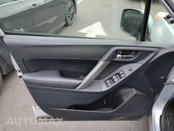2014 Subaru Forester 2.5i Limited – miniatura 9