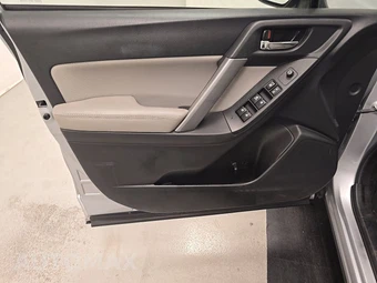 2014 Subaru Forester 2.5i Limited – miniatura 9