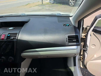 2014 Subaru Impreza 5-Door 2.0i Hatchback – miniatura 19