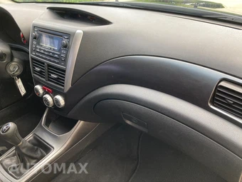 2014 Subaru Impreza WRX Sedan - miniatura 14