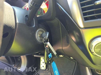 2014 Subaru Impreza WRX STi Sedan - miniatura 8