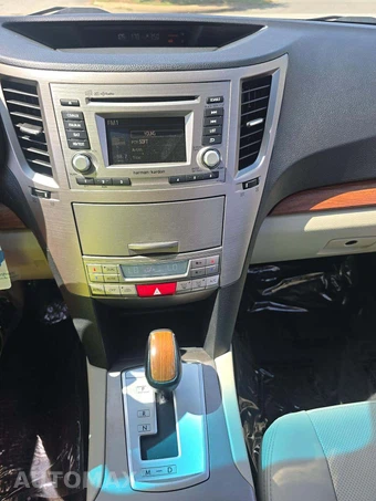 2014 Subaru Outback 2.5i Limited – miniatura 10