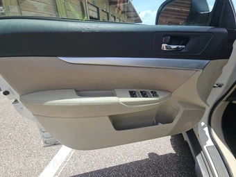 2014 Subaru Outback 2.5i Premium – miniatura 9