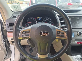 2014 Subaru Outback 3.6R Limited – miniatura 16