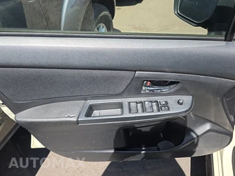 2014 Subaru XV Crosstrek 2.0i Premium – miniatura 9