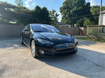 2014 Tesla Model S 60 – miniatura 10