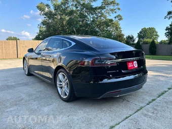 2014 Tesla Model S 60 – miniatura 17