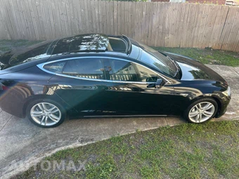 2014 Tesla Model S 60 – miniatura 26