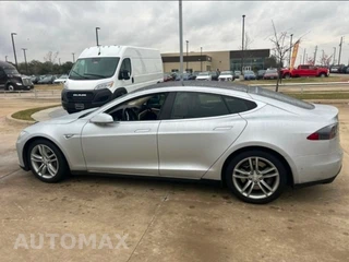 2014 Tesla Model S 60 – miniatura 8