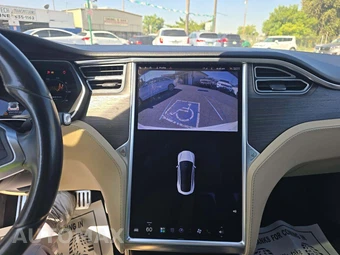 2014 Tesla Model S 85 – miniatura 7