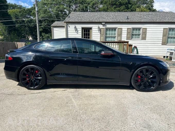 2014 Tesla Model S 85 – miniatura 10