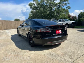 2014 Tesla Model S 85 – miniatura 13