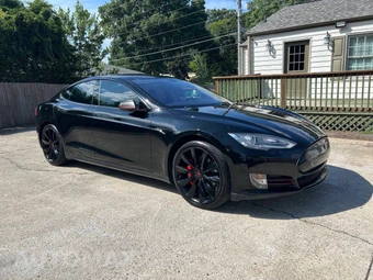 2014 Tesla Model S 85 – miniatura 4