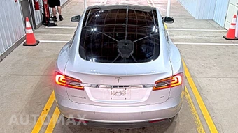 2014 Tesla Model S 85 – miniatura 5