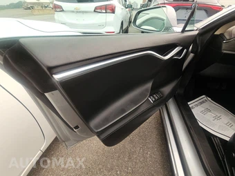 2014 Tesla Model S 85 – miniatura 9
