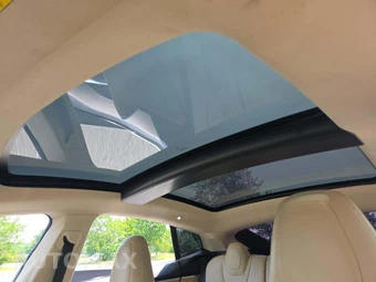 2014 Tesla Model S 85 – miniatura 11