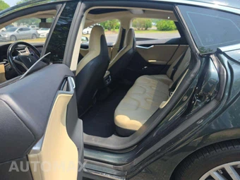 2014 Tesla Model S 85 – miniatura 13