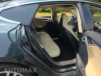 2014 Tesla Model S 85 – miniatura 17