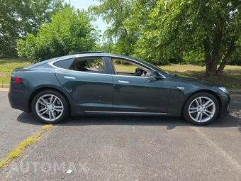 2014 Tesla Model S 85 – miniatura 4