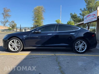 2014 Tesla Model S 85 - miniatura 2