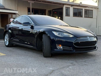 2014 Tesla Model S 85 - miniatura 4