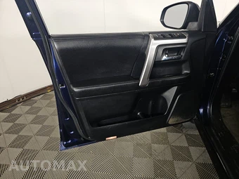 2014 Toyota 4Runner SR5 – miniatura 9