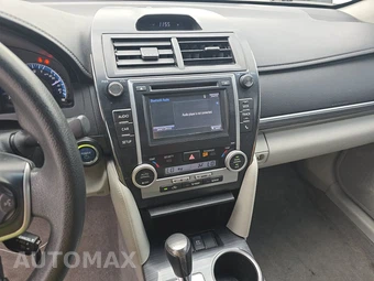 2014 Toyota Camry Hybrid LE - miniatura 11