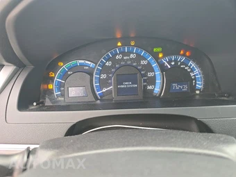2014 Toyota Camry Hybrid LE - miniatura 12