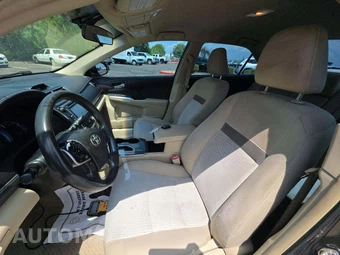 2014 Toyota Camry Hybrid LE - miniatura 6