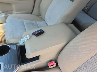 2014 Toyota Camry Hybrid LE - miniatura 8