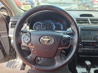 2014 Toyota Camry Hybrid SE Limited Edition - miniatura 10