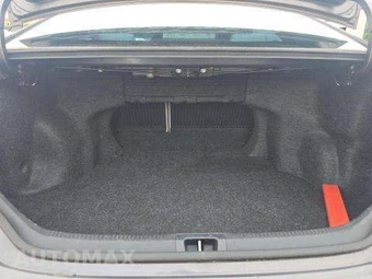 2014 Toyota Camry L – miniatura 15