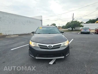 2014 Toyota Camry L – miniatura 2